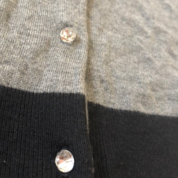 Express Button Up Top - Picture 3 of 4